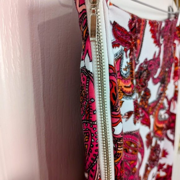 Grace Elements Paisley Pencil Skirt – Red & White, Knee-Length, Cocktail #26 - Picture 3 of 5